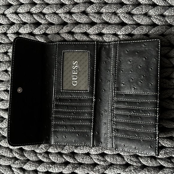 GUESS Faux Ostrich Leather Full-Sized Wallet - NWOT - Picture 2 of 4
